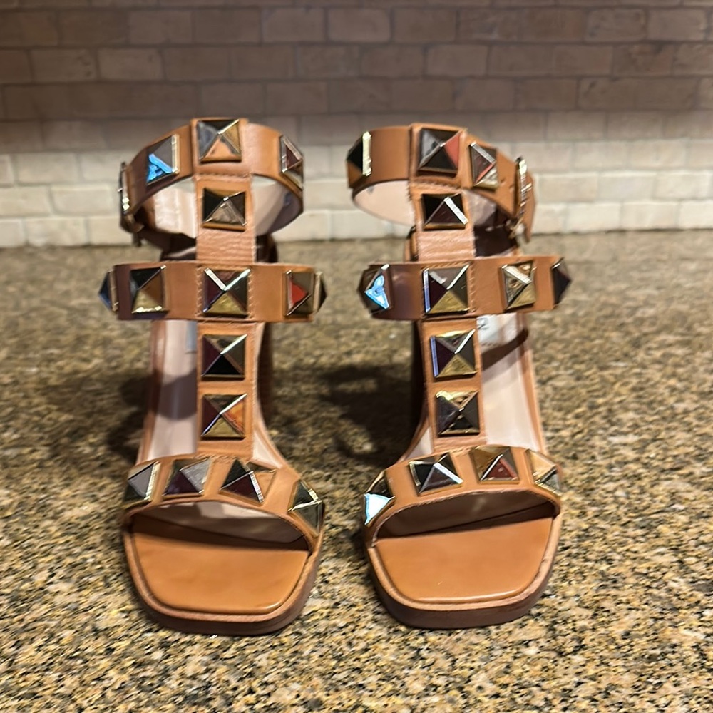 Steve Madden Idelle Cognac Multi Sandals. Size 6 1/2